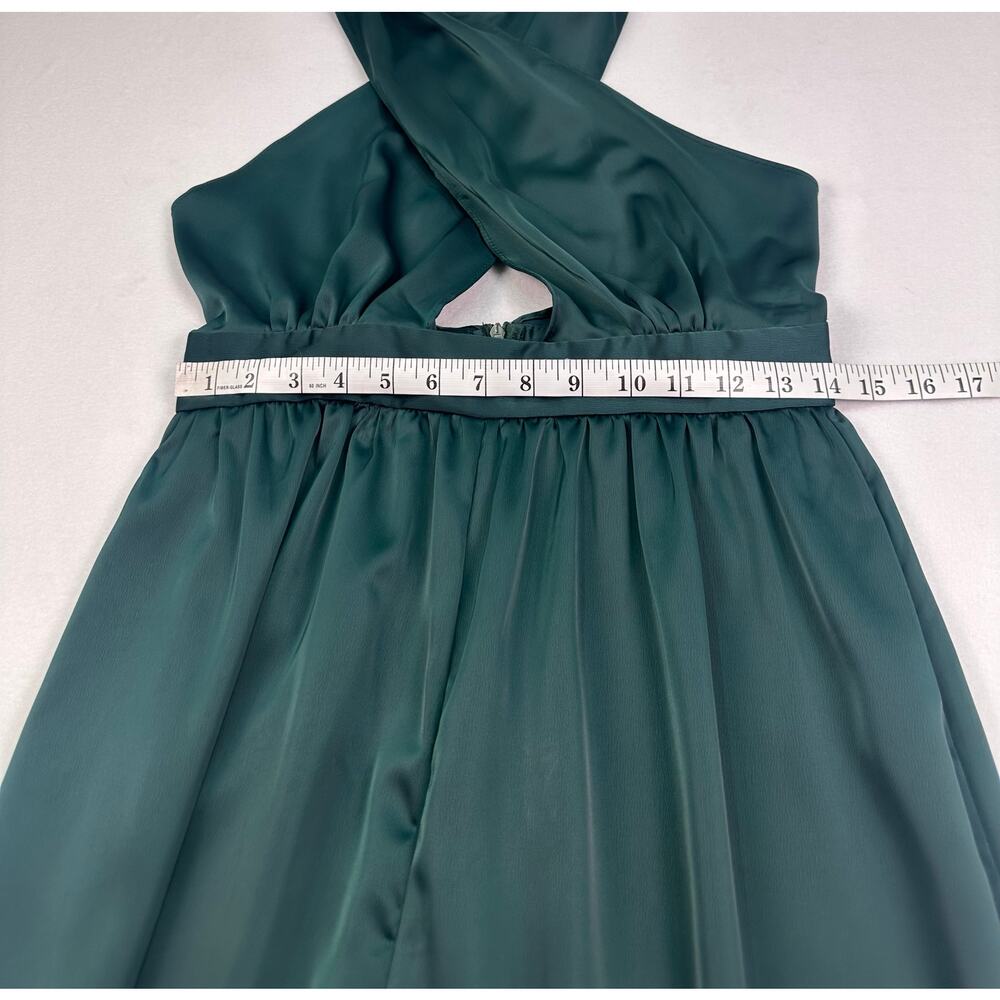 NWT Nasty Gal Emerald Green Satin Crossover Halter Wide Leg Jumpsuit Size 6 - Picture 6 of 9